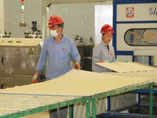 手工板生產(chǎn)設(shè)備